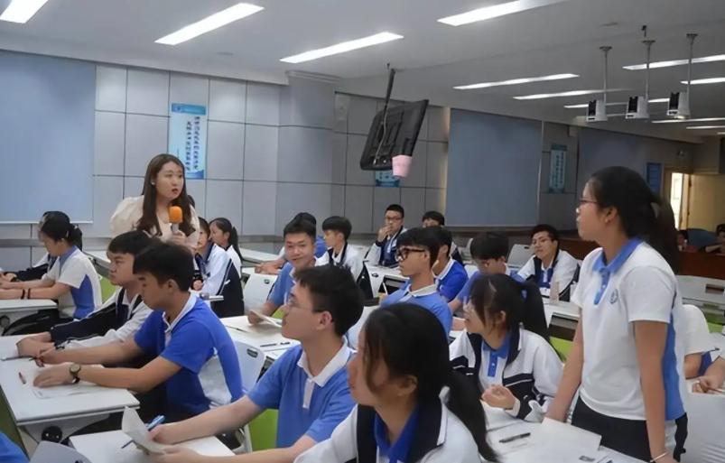 黑龙江一中学老师爆粗口,黑龙江一教师班级爆粗口