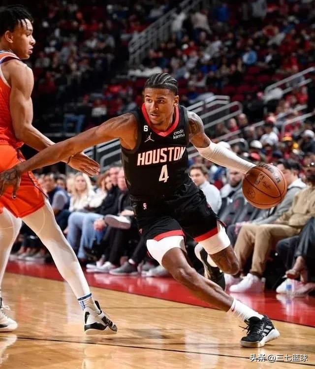 西部全明星后场首发,库里超新星