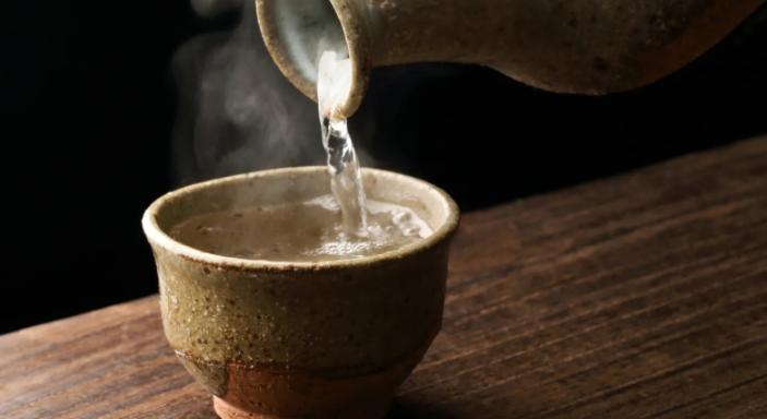 茅台和老村长有什么区别,老茅台和老村长的区别