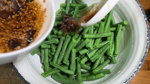 长豆角怎样做菜疙瘩好吃,长豆角怎么炒下饭