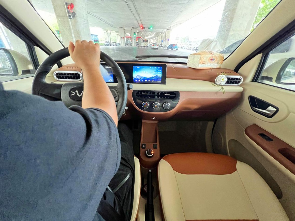 小虎fev新能源汽车测评,买菜带娃旅行跑山都不差的摩托车