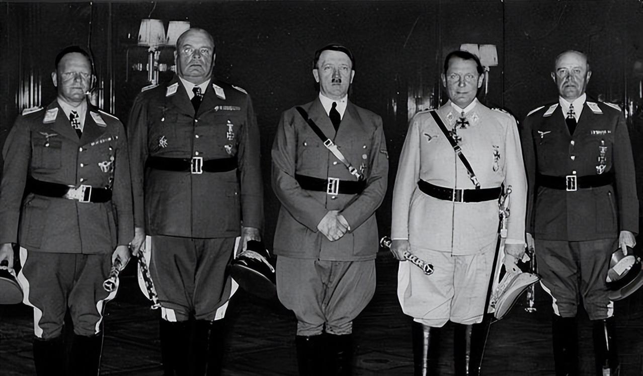 纳粹时期希特勒残害的对象都有谁？大*杀屠**的受害者只有犹太人吗？