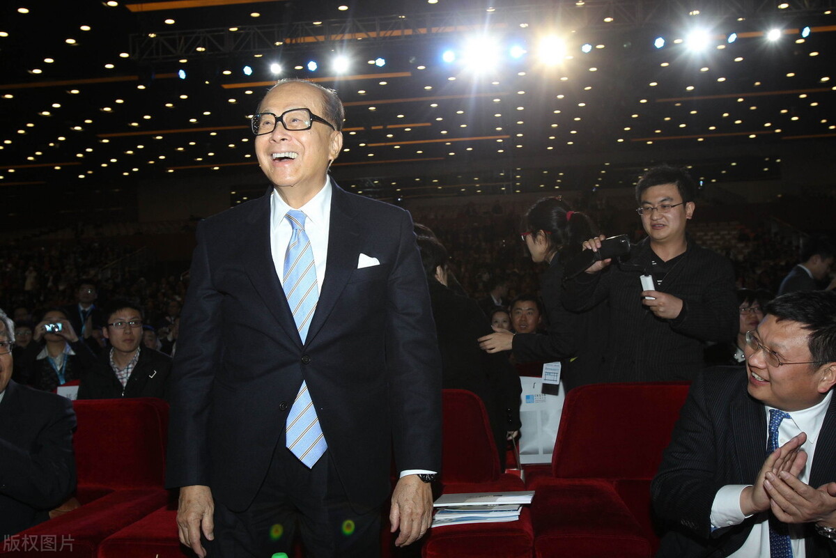 真正白手起家的富豪是怎么样的人,中国富豪白手起家的原因是什么呢