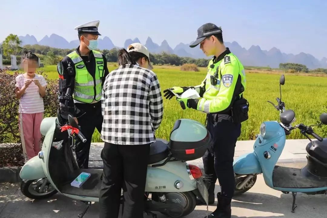 在柳州电动车上什么牌是正规的,柳州电车牌照怎么区分真假