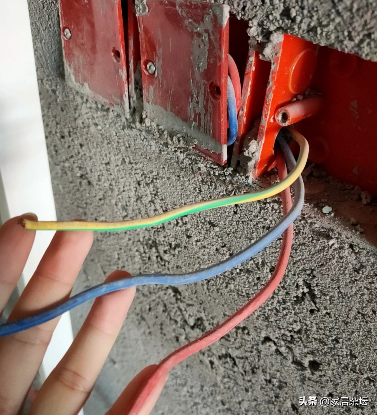 2.5平方铜线接起来可以正常使用吗,2.5平方铜线能带多少瓦比较安全