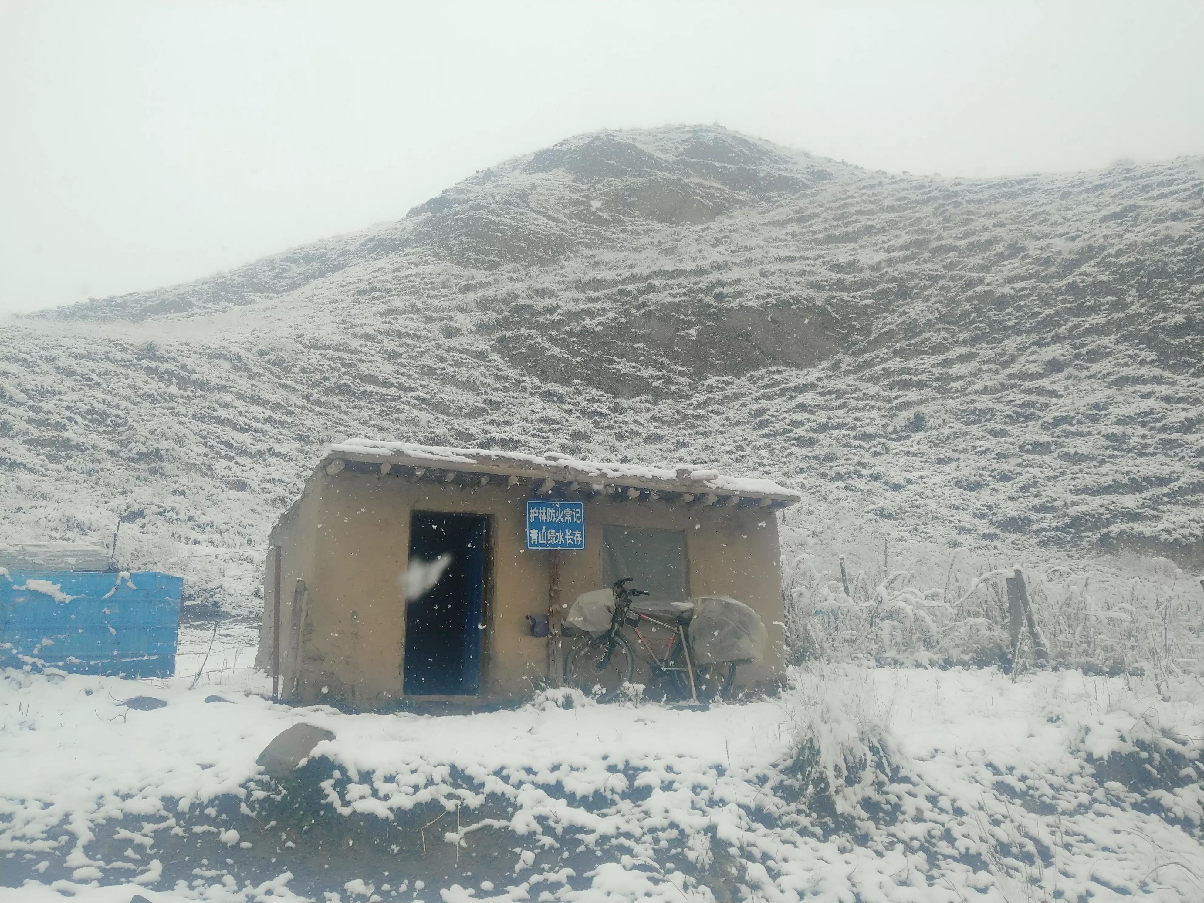 从甘肃翻越祁连山到青海,从肃北到青海沿途风景