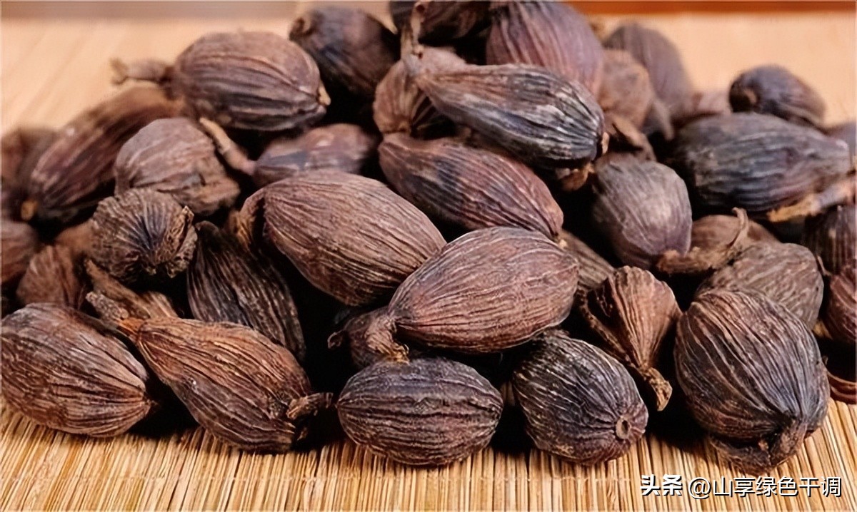 草果和香果的区别在哪里,香果跟草果有什么区别