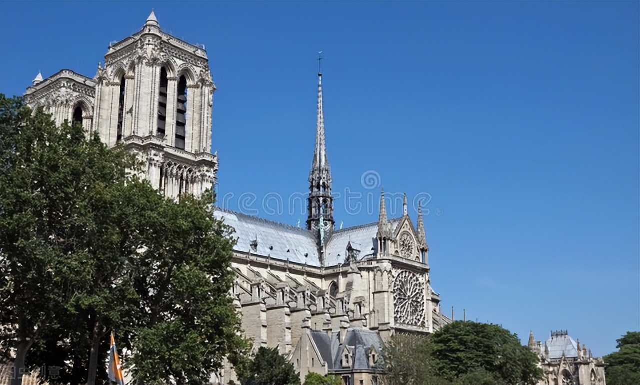 巴黎圣母院的历史意义,法国巴黎圣母院是什么