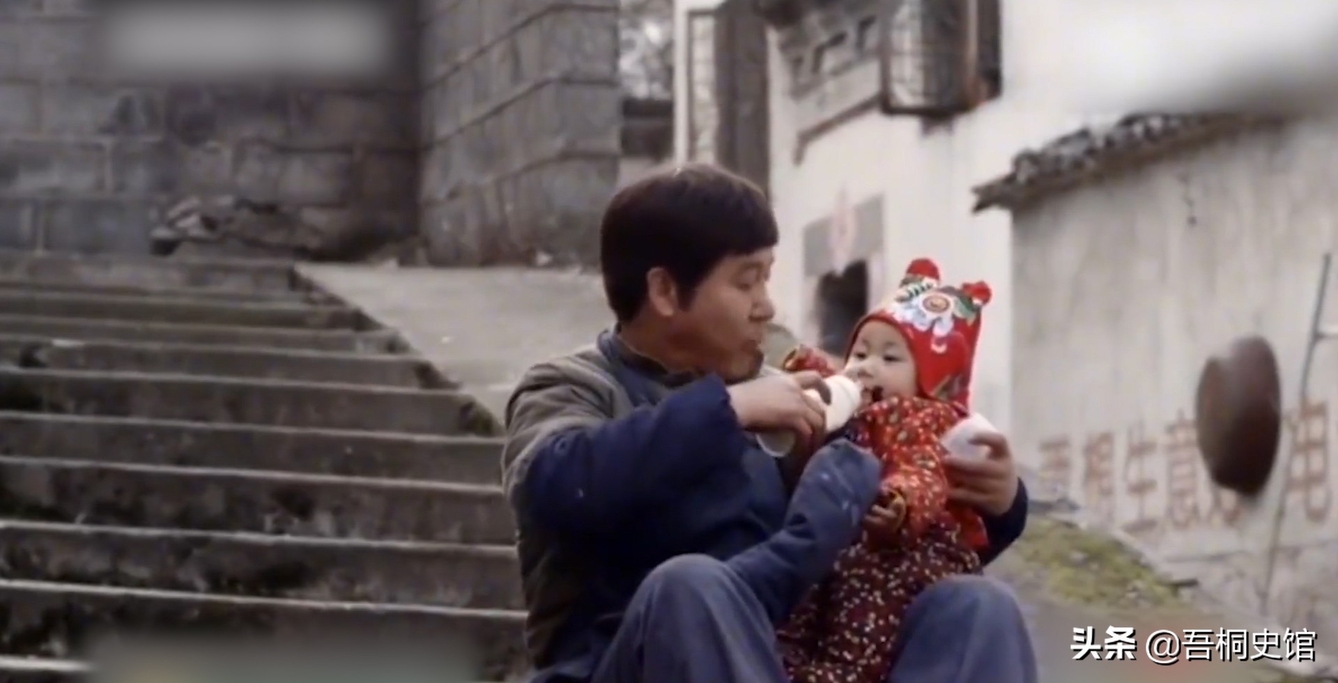 50岁老汉捡弃婴女儿身价过亿,1997年河南老头捡到弃婴