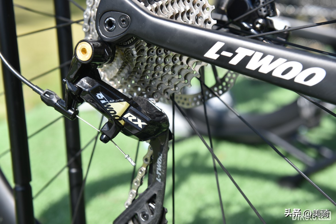 java全碳纤维油压碟刹改装,公路车碟刹电子变速套件推荐