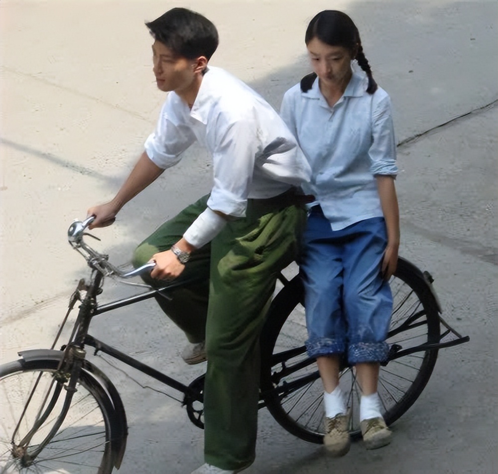 七十年代“凤凰牌”自行车，160元一辆，放现在相当于多少钱?