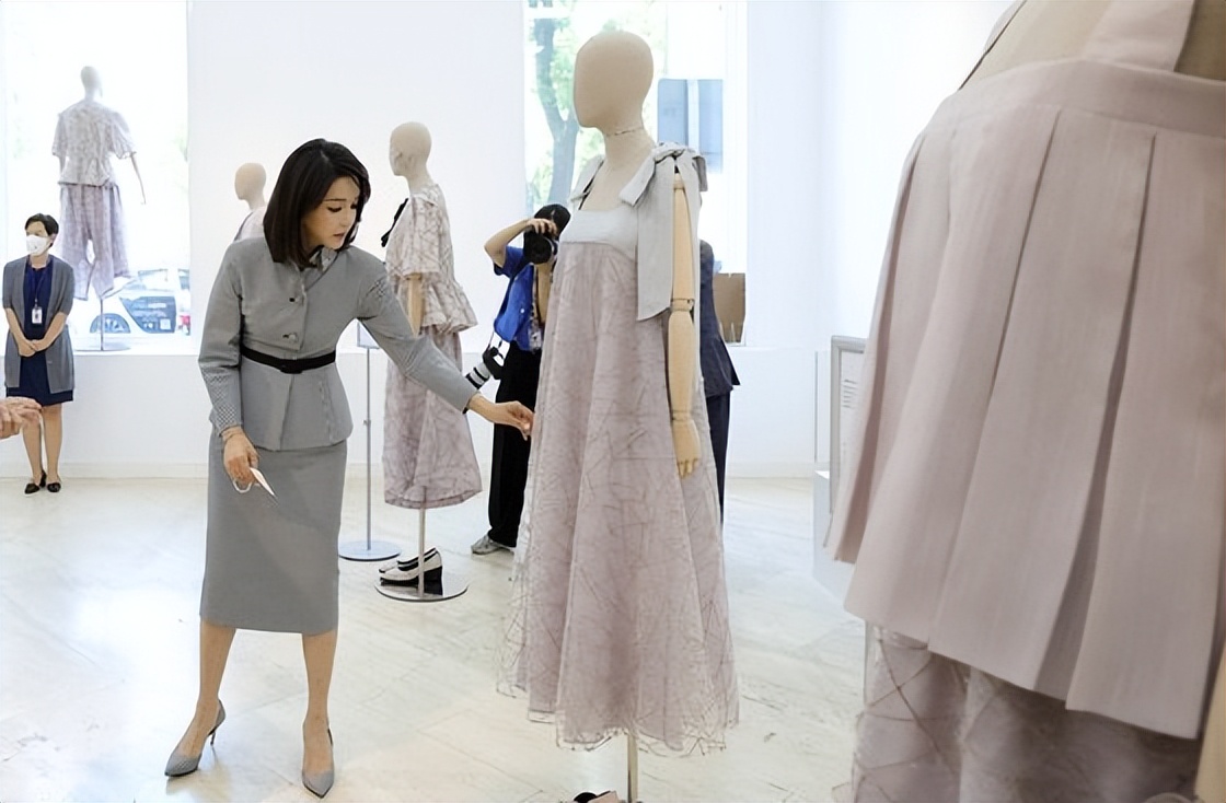 金建希西班牙,金建希连衣裙穿搭