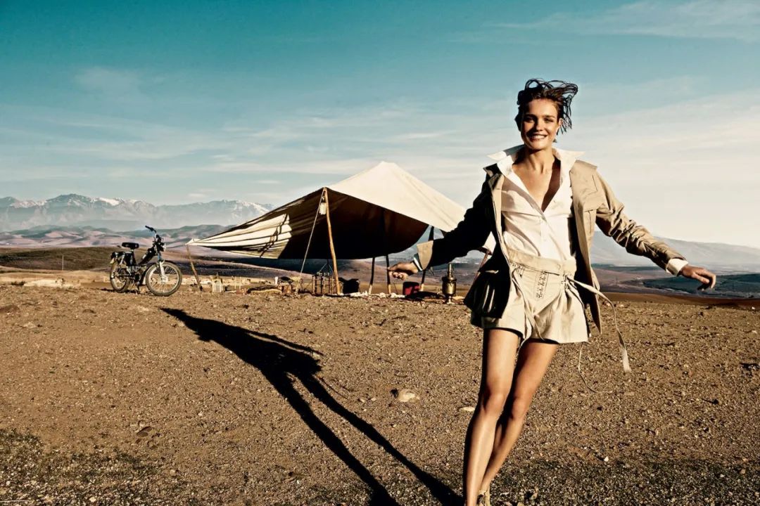 身价200亿LV太子妃找回失散多年的亲妹！网友傻眼：还缺妹妹吗？