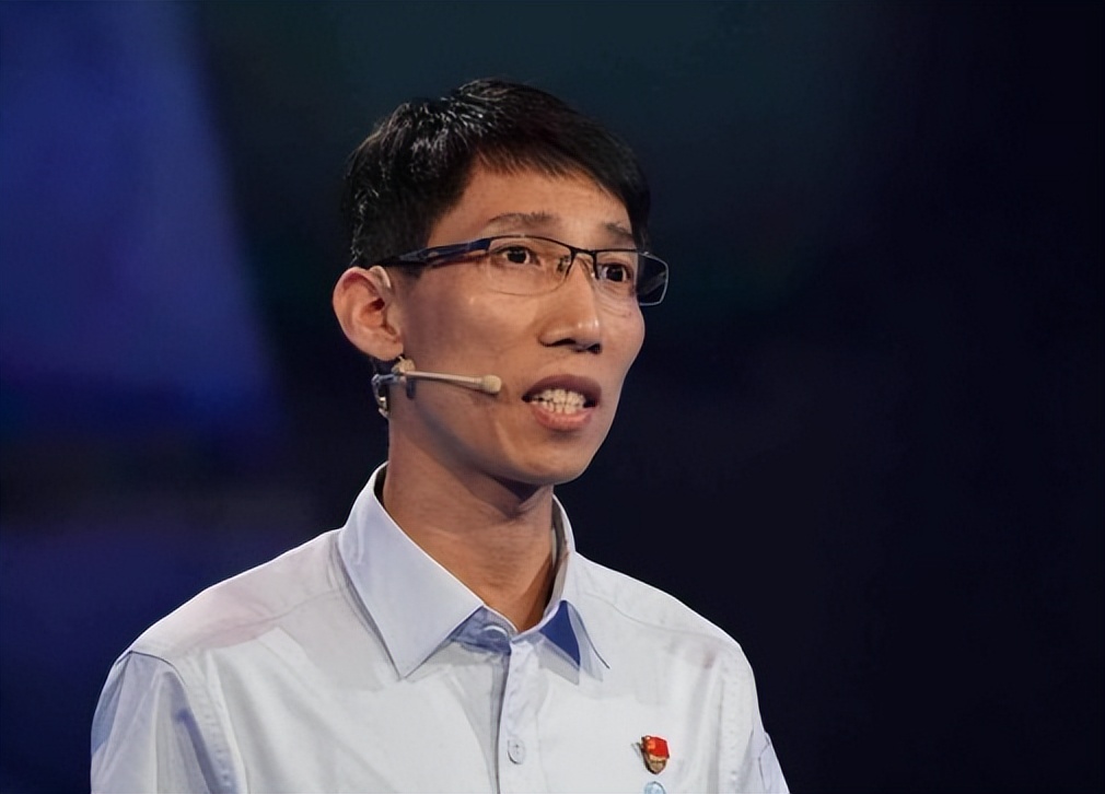 美国开出1000万天价年薪，只为挖走中国一名普通技校生！