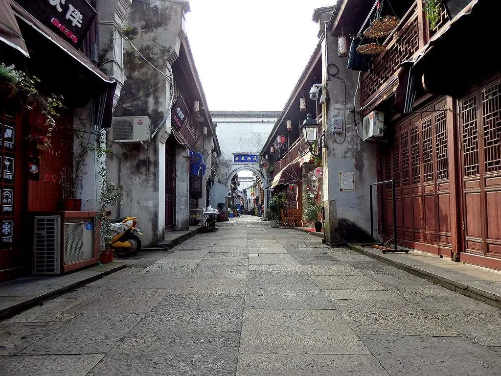 绿城瑰园杭州楼王,绿城玫瑰园环境怎么样