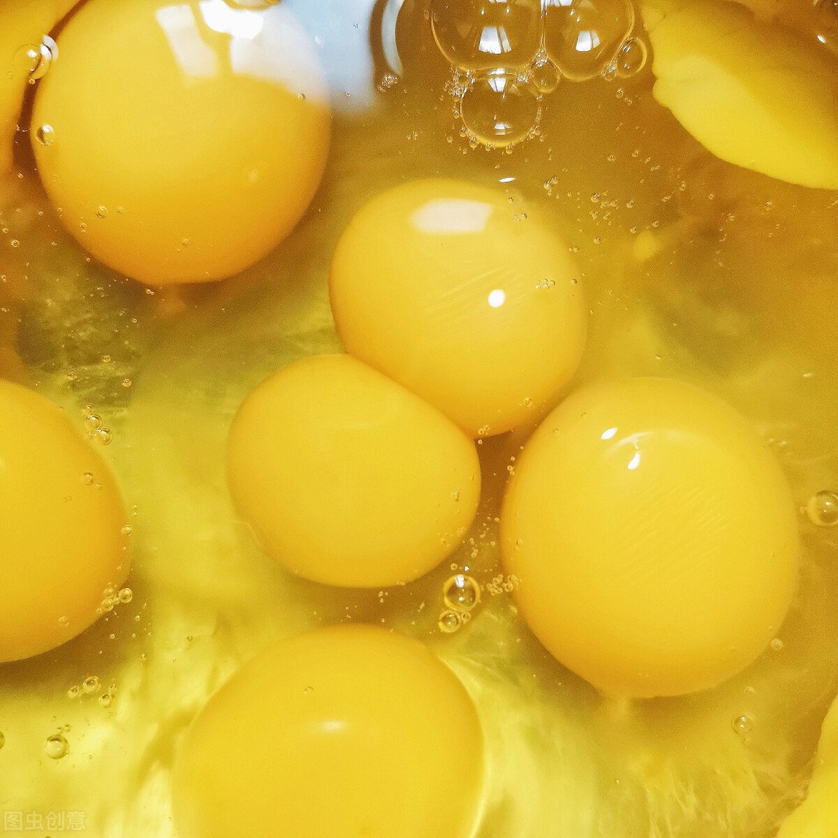 水洗鸡蛋为什么那么干净,用水洗鸡蛋的正确方法