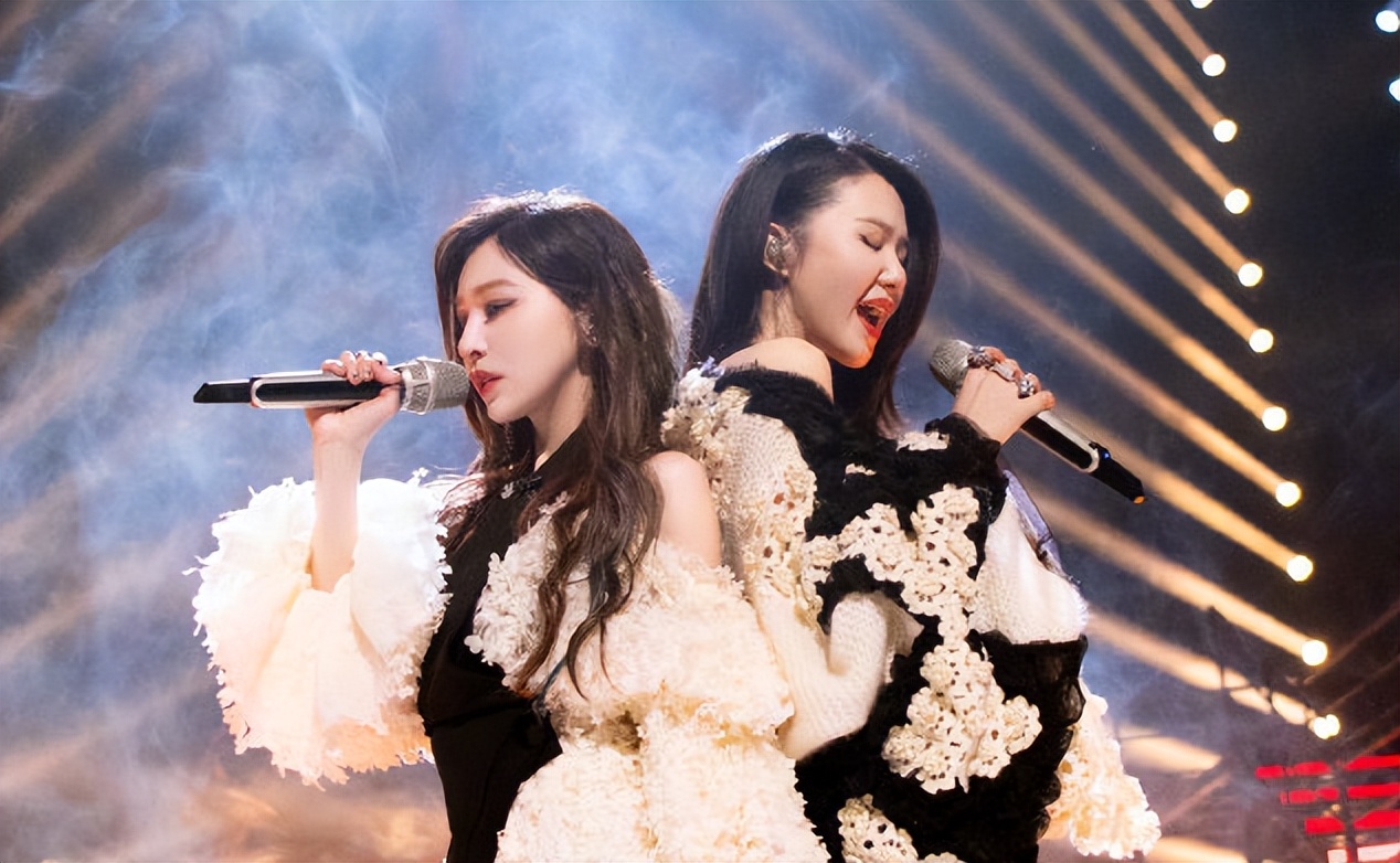 谭维维晚会唱功遭质疑,超女谭维维与尚雯婕现状