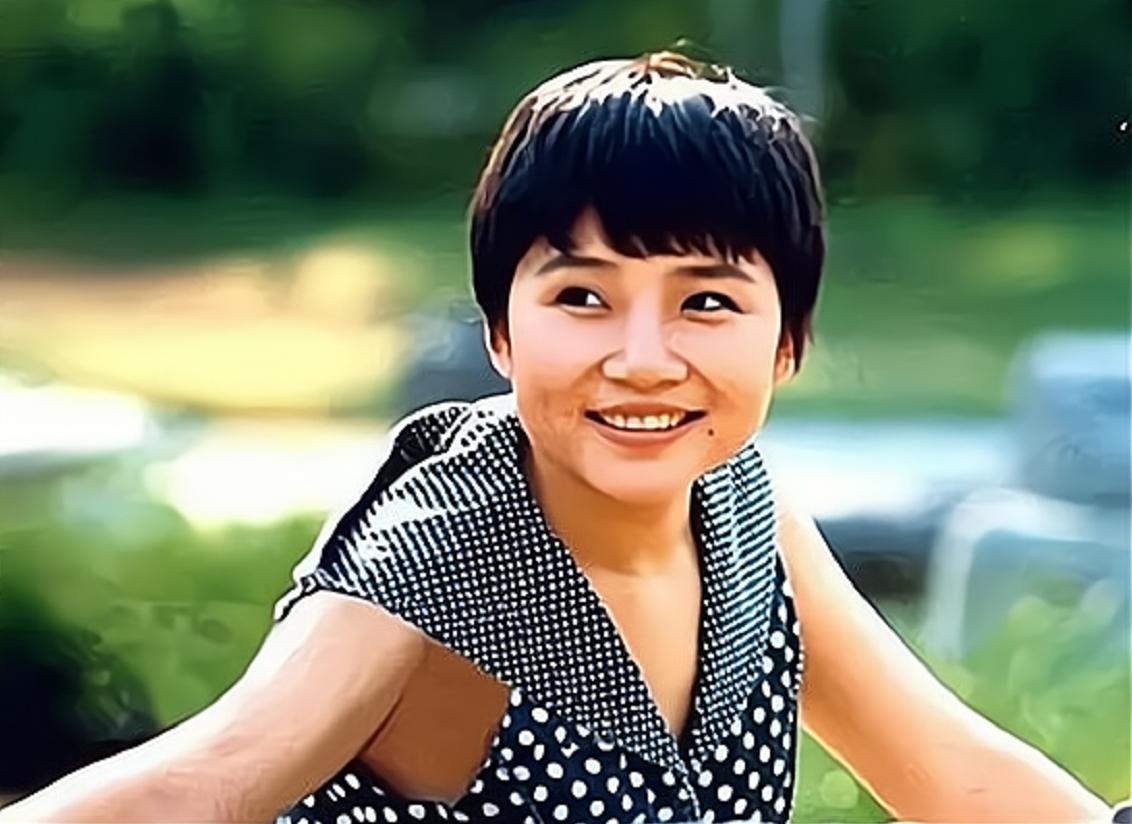 歌手李娜出家后靠什么生活,李娜歌手为什么出家