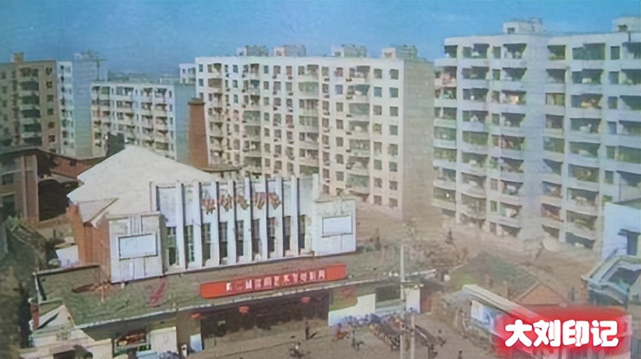 沈阳沈河区三角地70年代老照片,沈阳老电影院照片
