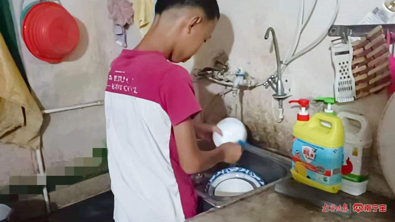 暑假适合摆摊卖花吗,单亲妈妈兼职摆摊卖花