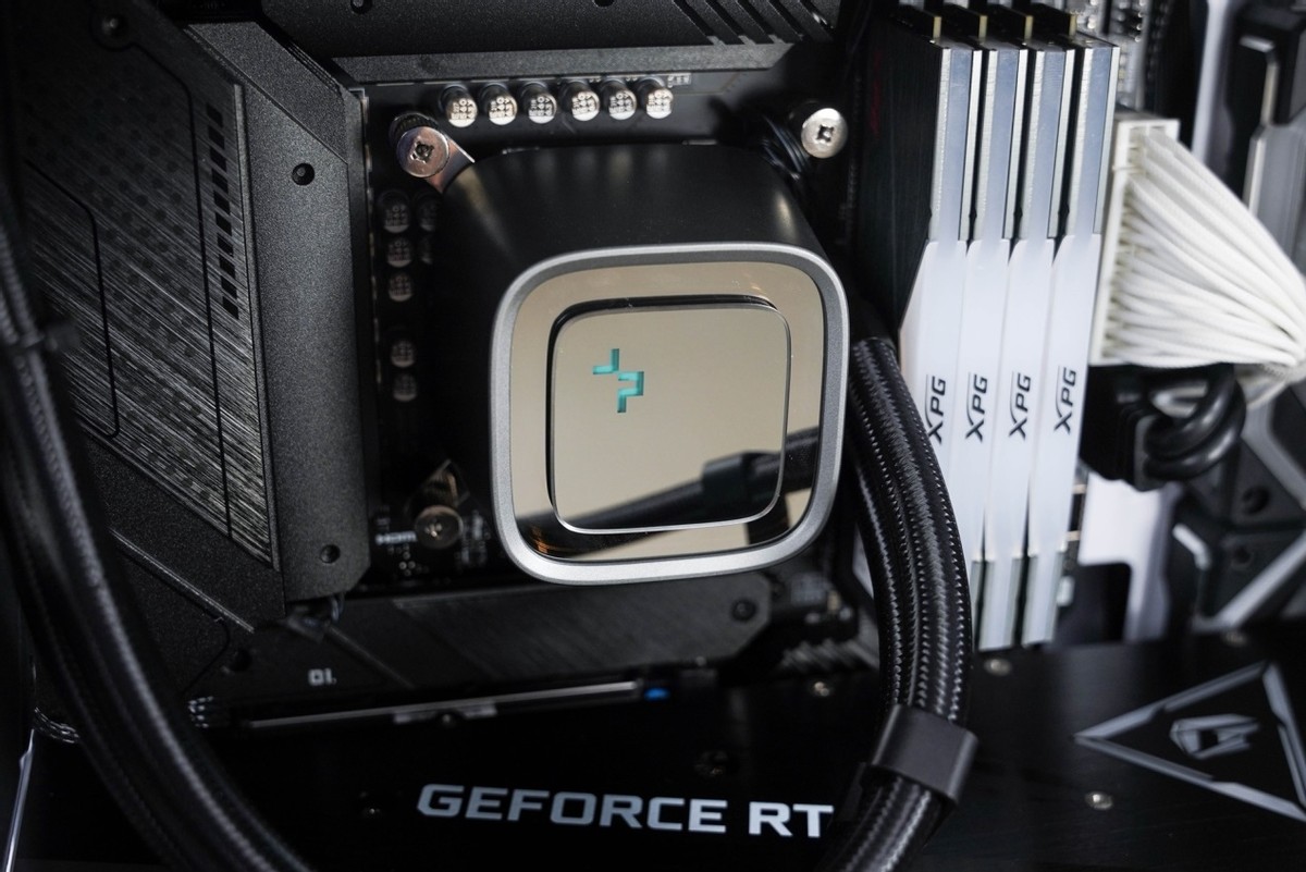 九州风神冰堡垒360青春版水冷测评,九州风神堡垒240rgbv2水冷散热器