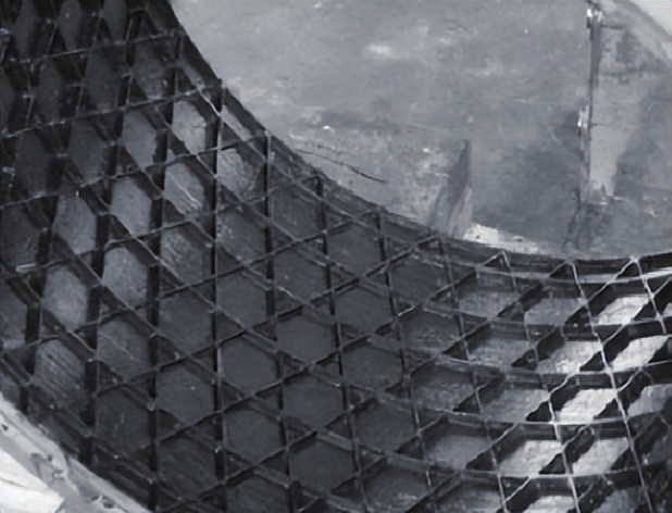 如何通过冷金属转移，以此来实现铝微销的机械和微观结构表征