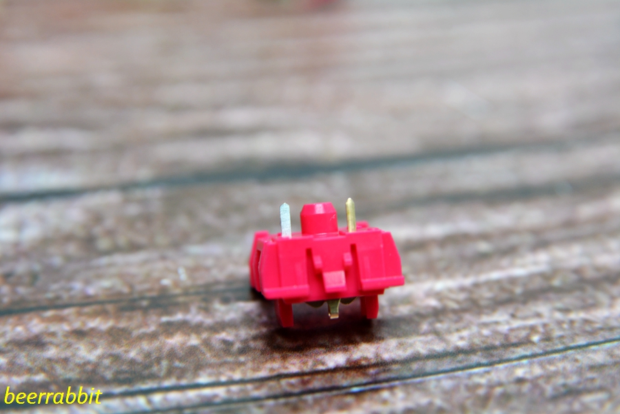 珂芝k75ttc烈焰紫,k75珂芝ttc快银轴是性能版吗