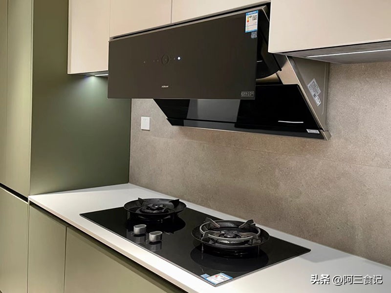 不管油烟机油污多严重,不管油烟机多脏多油