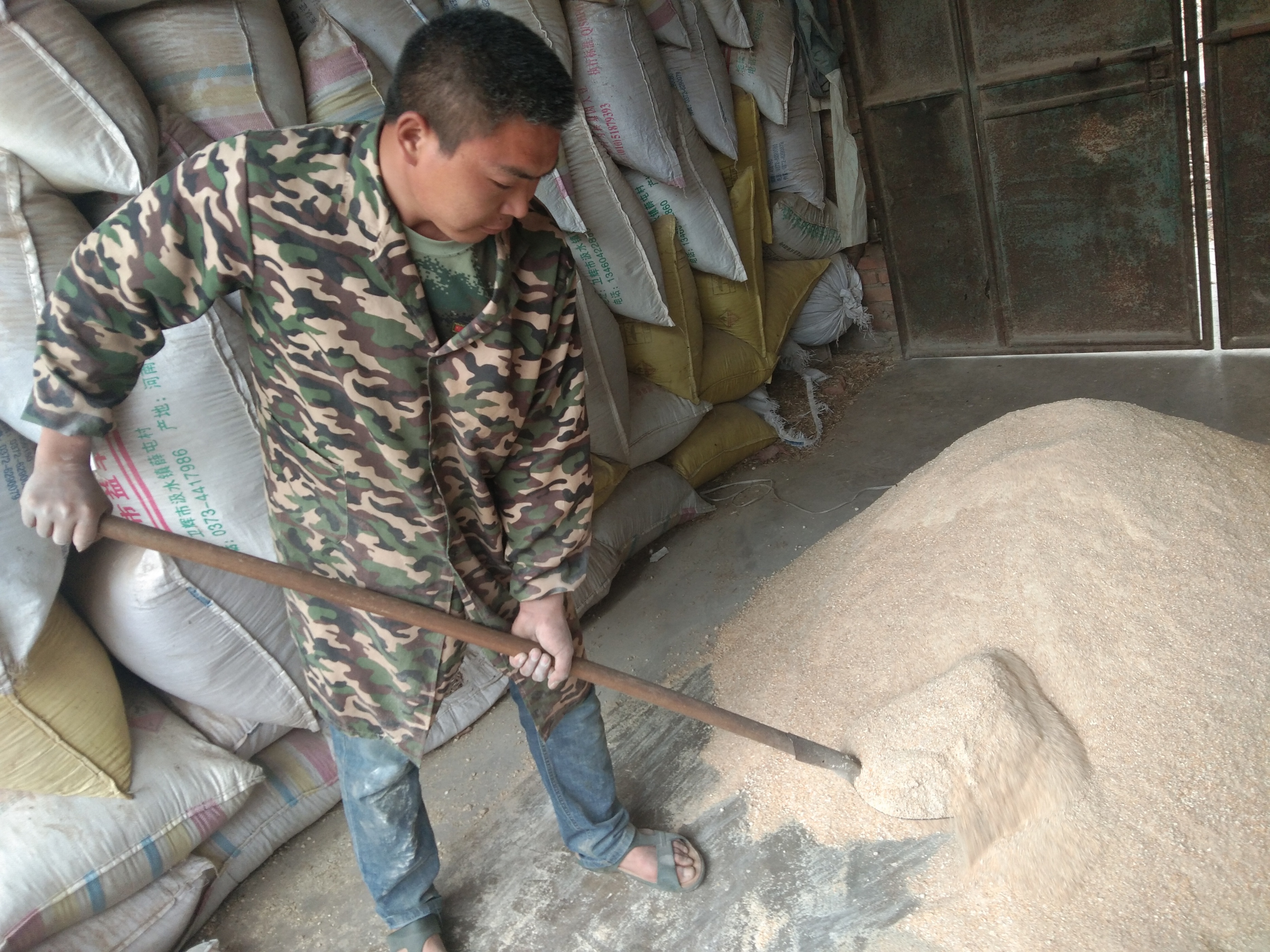 农村有赊种子的、赊肥料的,现在又有赊酒的,他们是怎么赚钱的