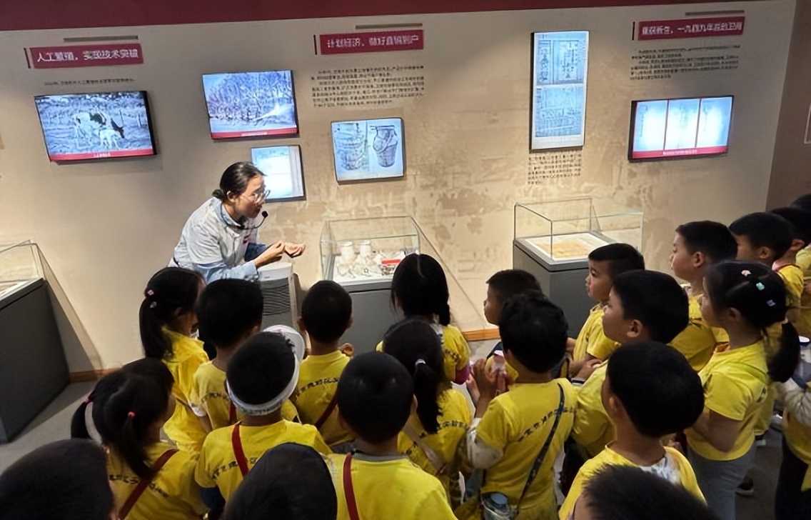 卫岗乳业开展“科学饮奶，助力儿童健康成长”主题宣传活动