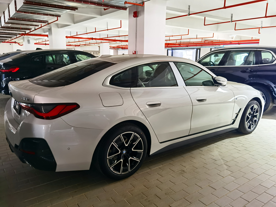 宝马425i双门轿跑2020版落地价,宝马425i双门轿跑值得买吗