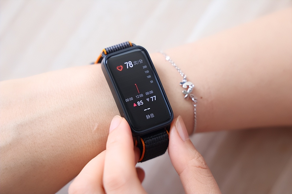 华为续航高的手环,续航华为手环