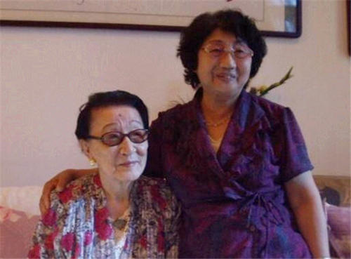 金默玉：大清最后的一位格格，曾受*小平邓**照顾，一直活到了2014年