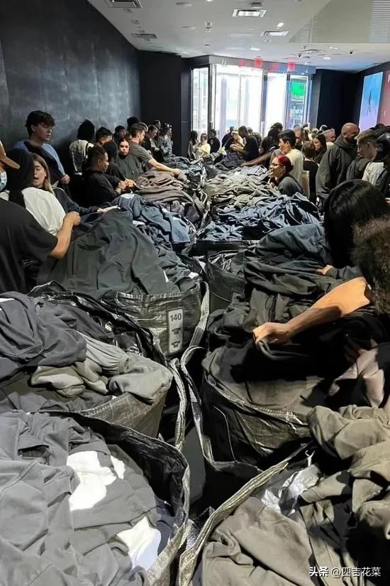 侃爷yeezy新鞋曝光,侃爷yeezy联名破洞牛仔