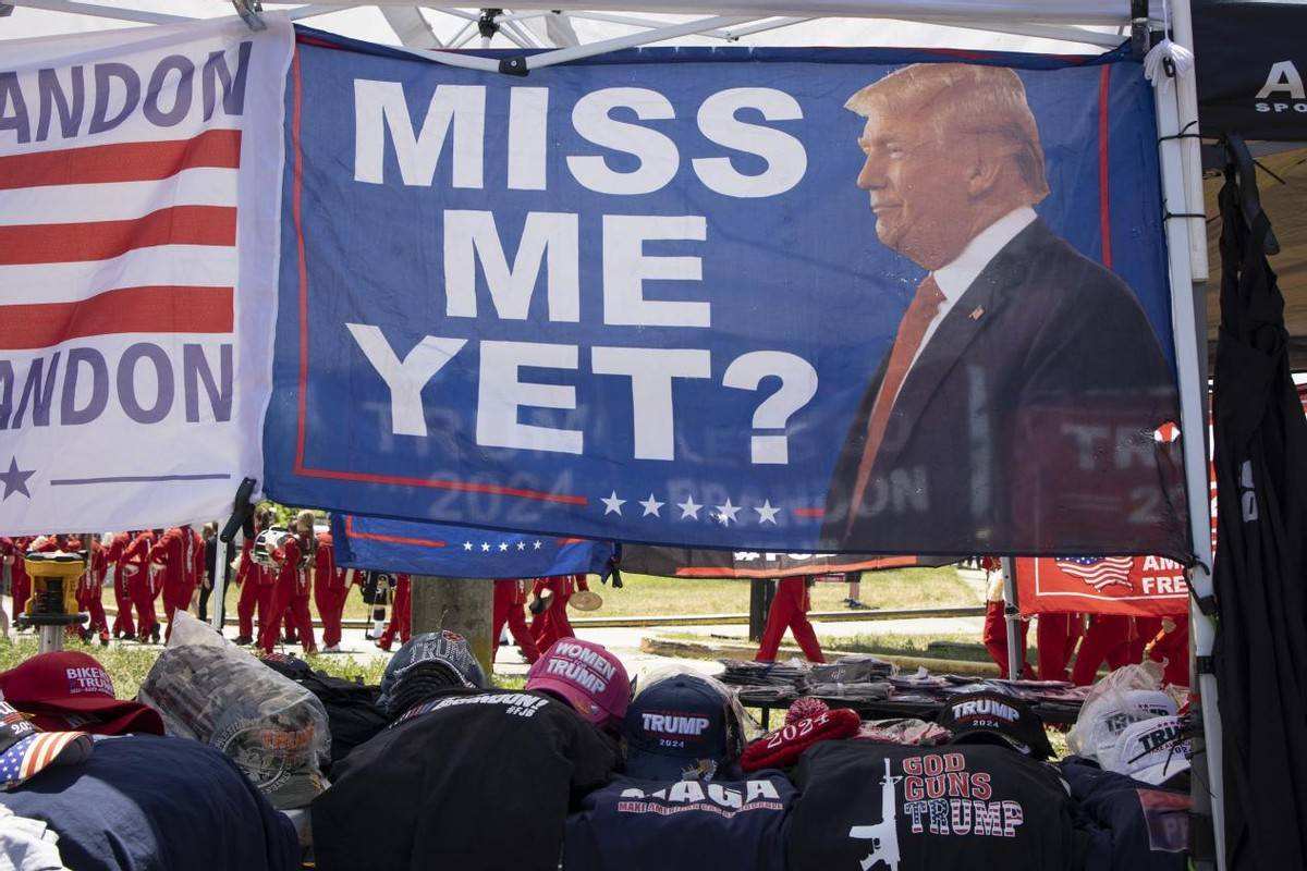 涌现内战所有信号！“川粉”开始行动，美国当下局面全是咎由自取