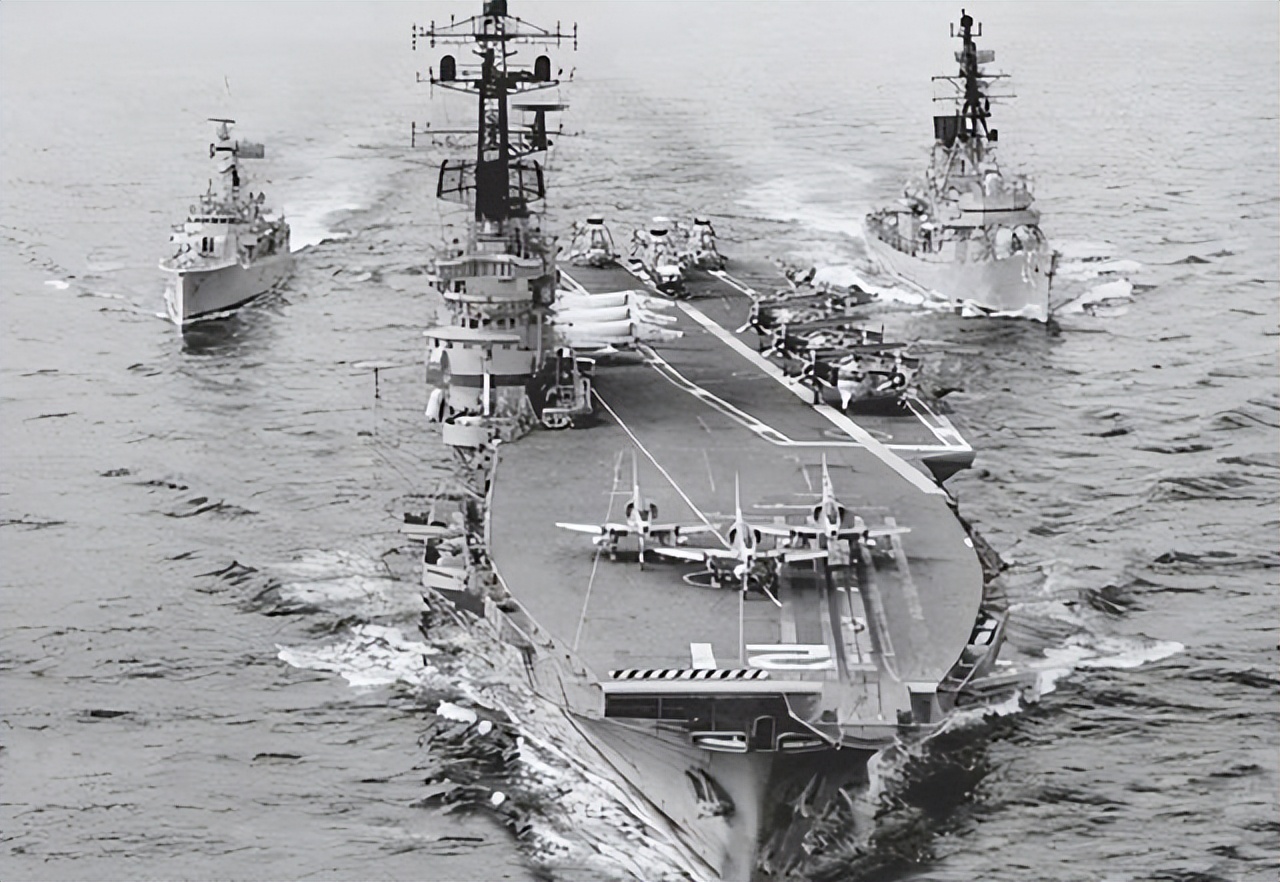 墨尔本号航母意外之喜是什么,3000万买的航母墨尔本号