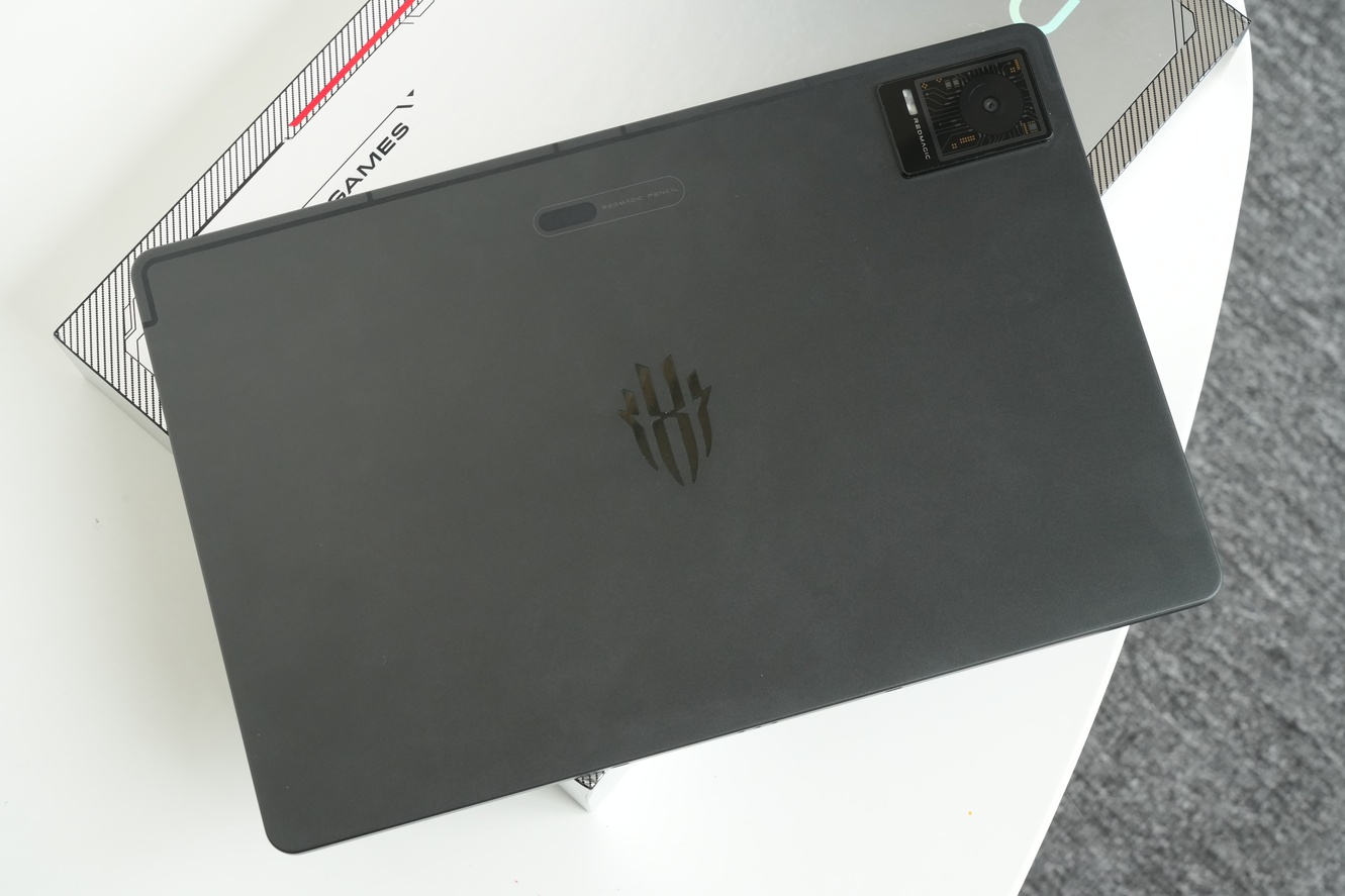 红魔电竞平板二代暗区测评,红魔电竞平板最便宜在哪买