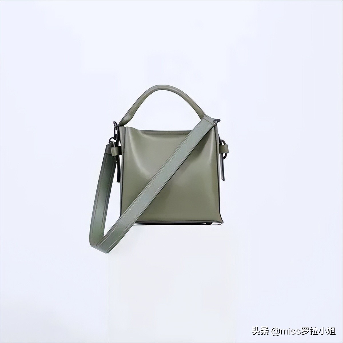 袁咏仪买名牌包包,袁咏仪同款小包