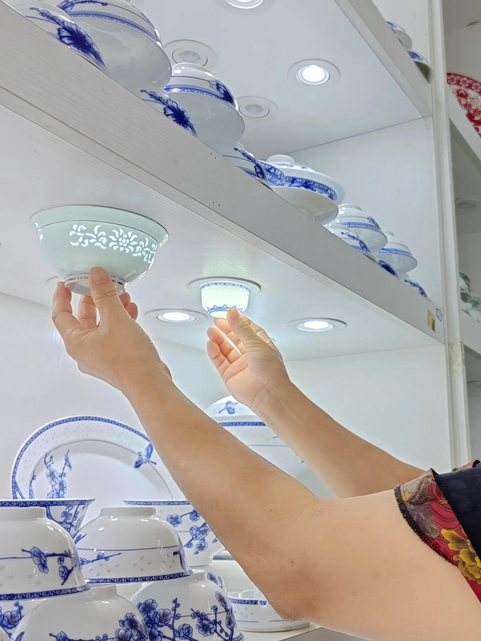 女儿在日本咋回家呢,在日本叫女儿回家吃饭