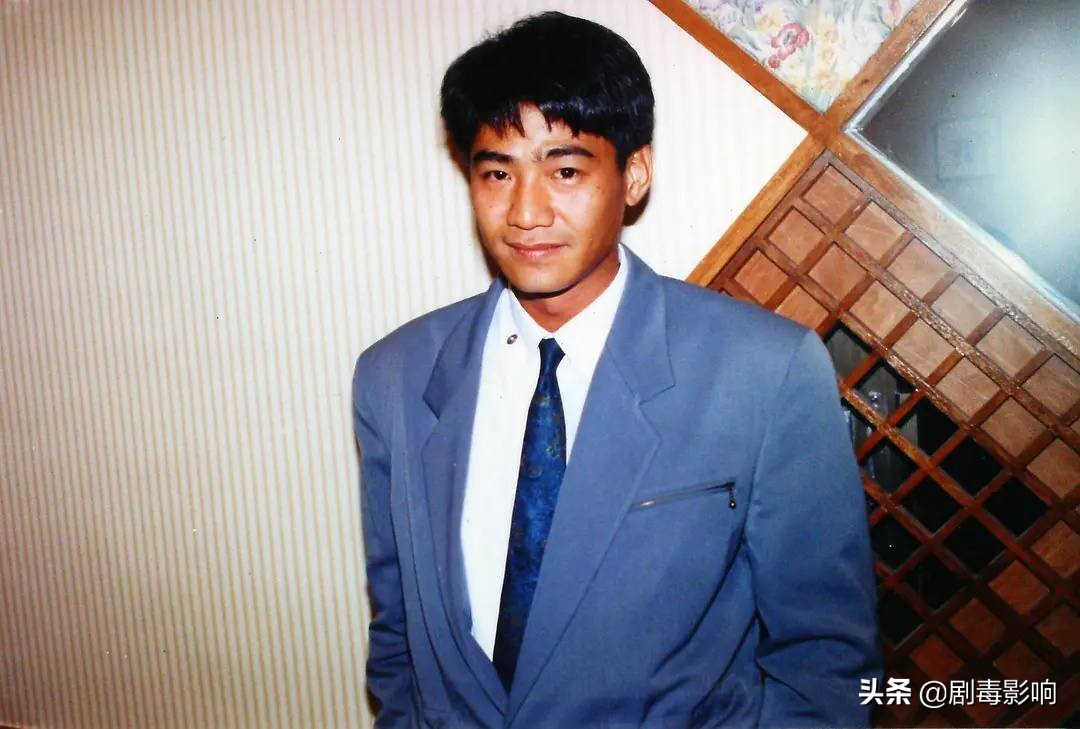 《古惑仔》“韩宾”曝近况！64岁尹扬明定居珠海，生活安逸又平静