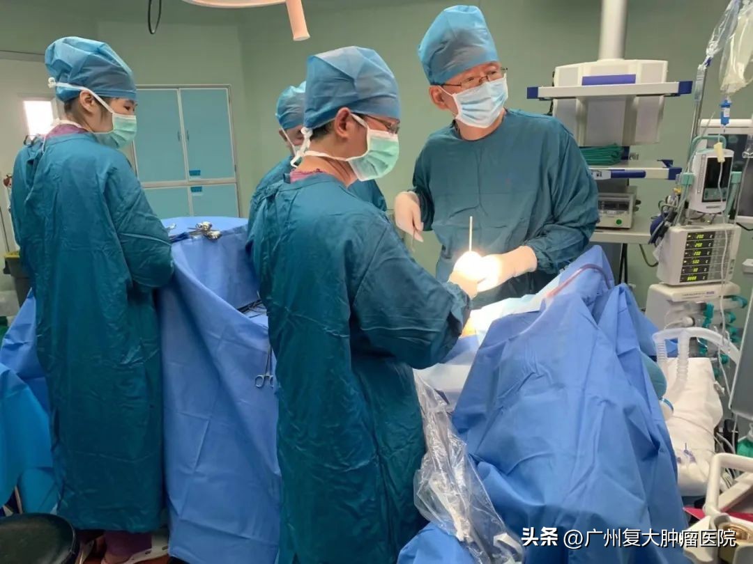 1岁小孩查出患有肺大泡怎么办,16岁男孩肺上长了水泡怎么办