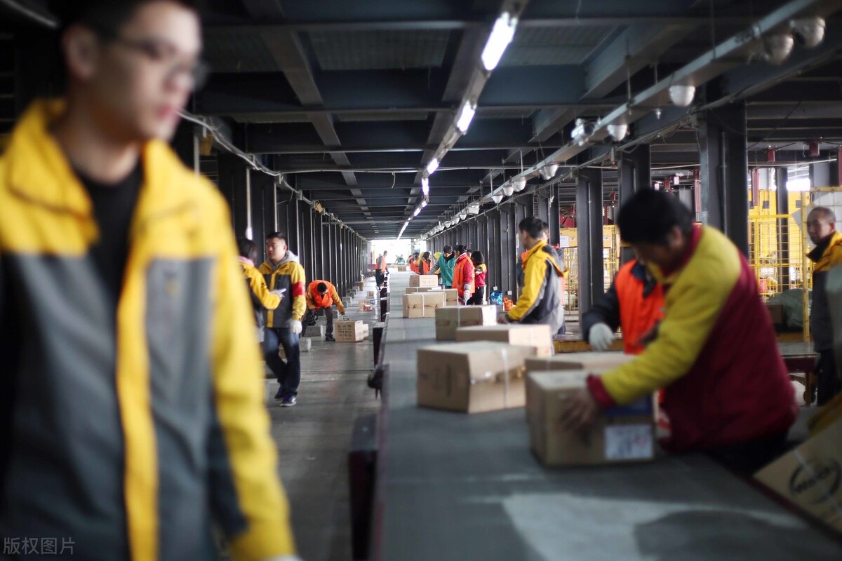 快递员为什么容易辞职,本科毕业做快递员