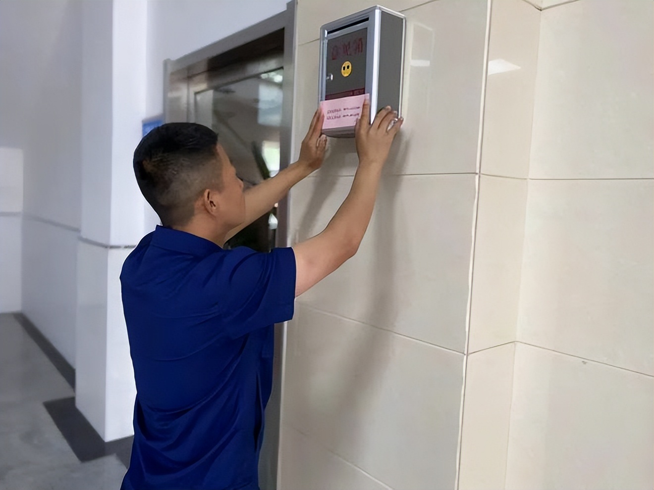 莫让基层风气监督员坐冷板凳,抓好基层风气监督员队伍建设