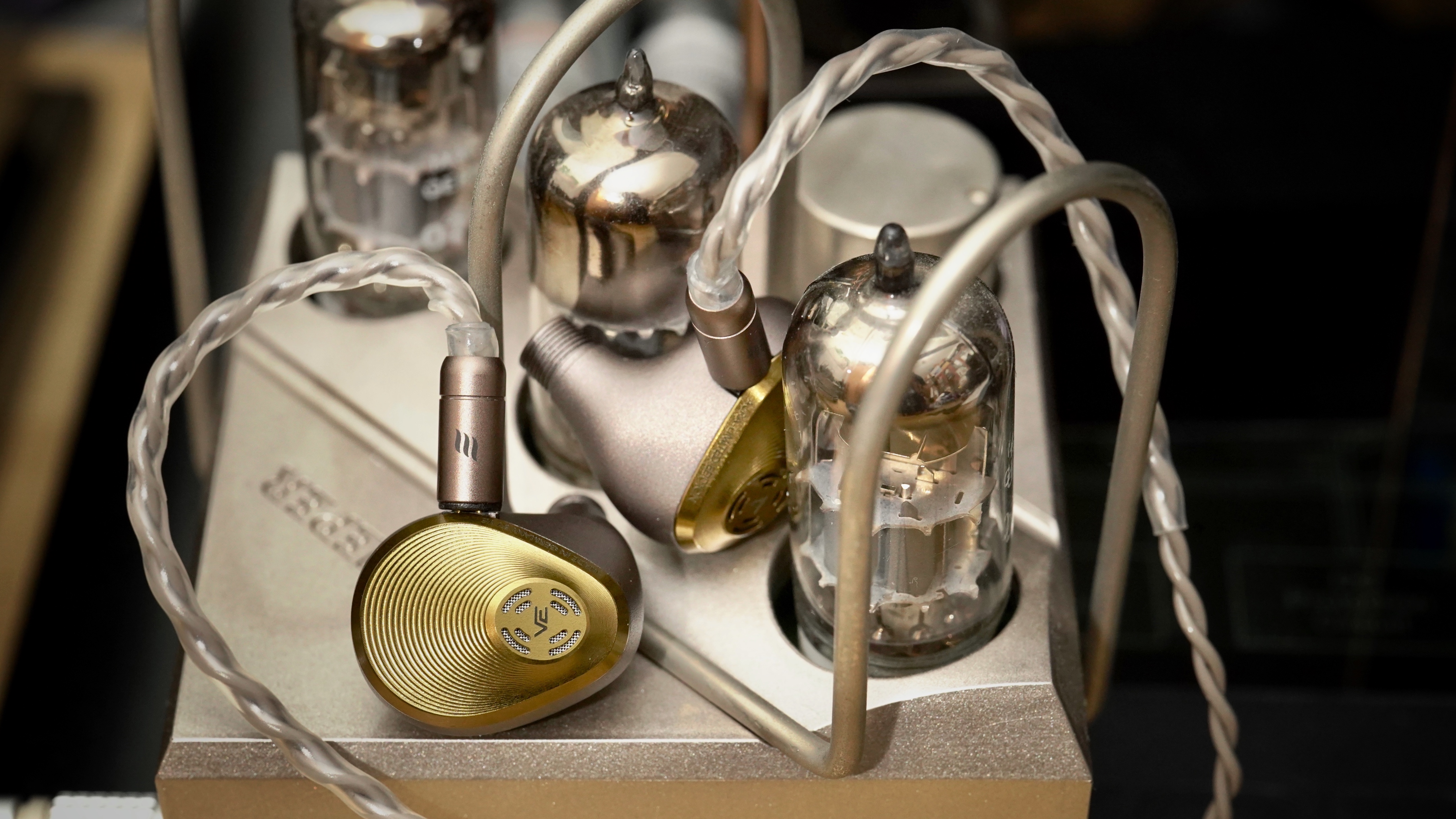 仅售三万罕见非典型旗舰德国耳机：AstellKernAURA深度剖析报告