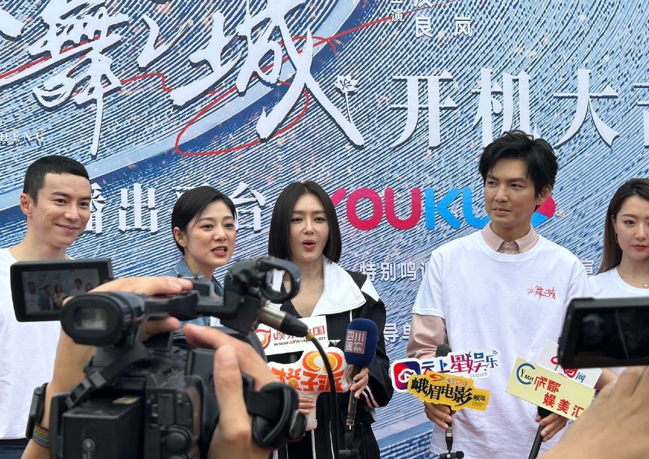 钟汉良秦岚合作过作品,秦岚新剧钟汉良