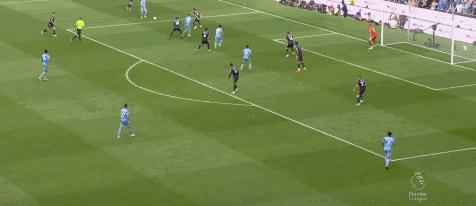 曼城球迷鼓掌欢迎瓜迪奥拉,曼城惊天逆转球迷反应