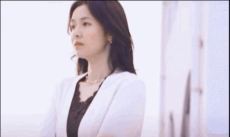 曾经美丽的容颜如今变成了老太太,曾经貌美如花现在变成大妈