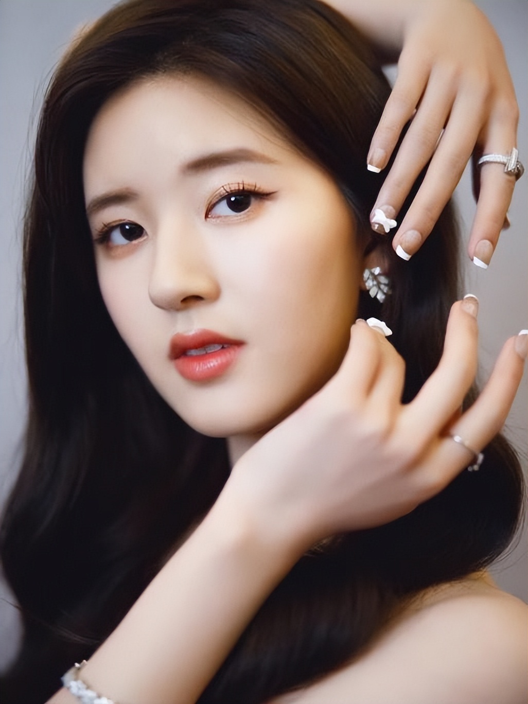 赵露思同款美甲,赵露思美甲图片