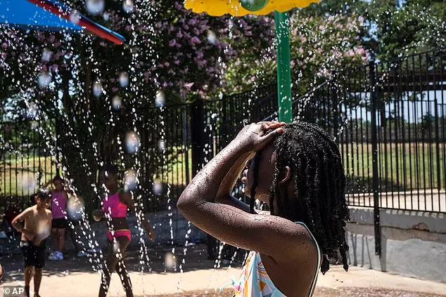 51.7℃！“热穹顶”突袭北美！美国德州=中国河北？