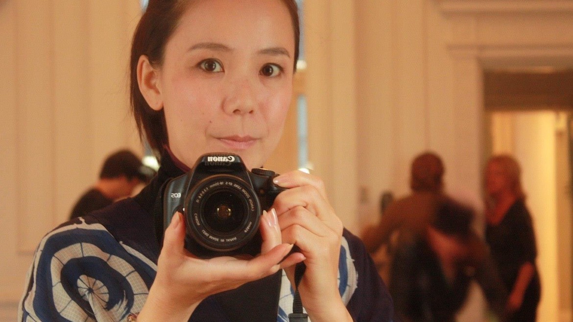 日本著名女性艺人被爆出轨,日本名导演被曝性侵女演员